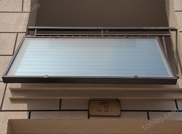 阳台壁挂太阳能热水器